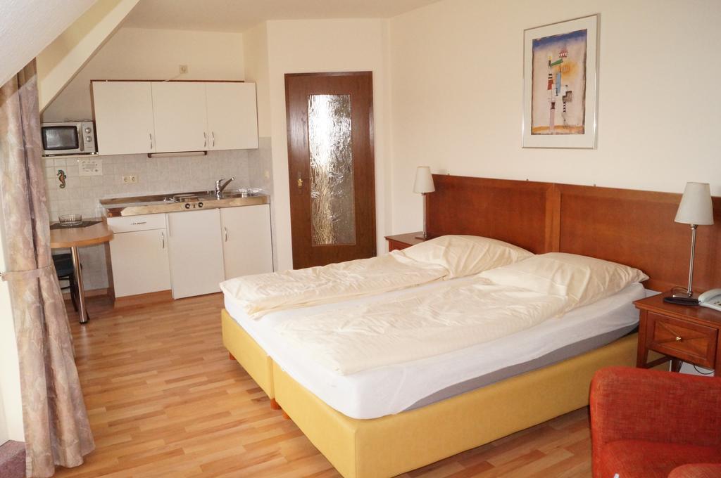 Pension Appartementhaus Hus Moehlenbarg Cuxhaven Rom bilde